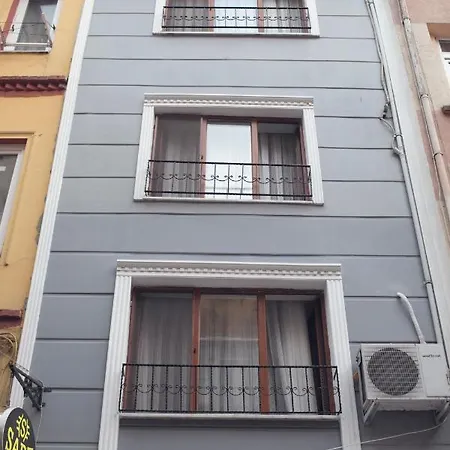 Sare House Apartman *